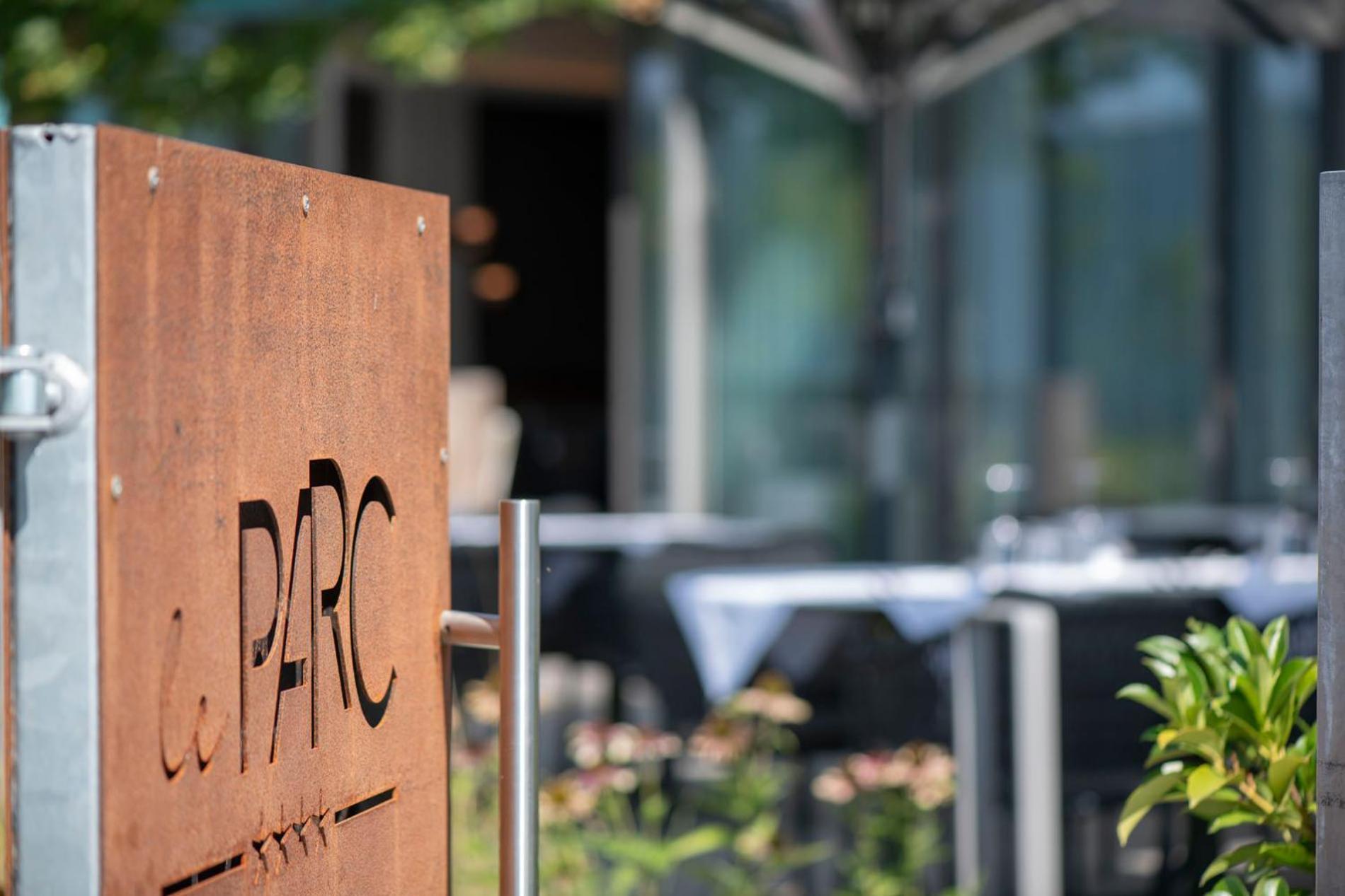 Hotel Le Parc ウィーナー・ノイシュタット エクステリア 写真