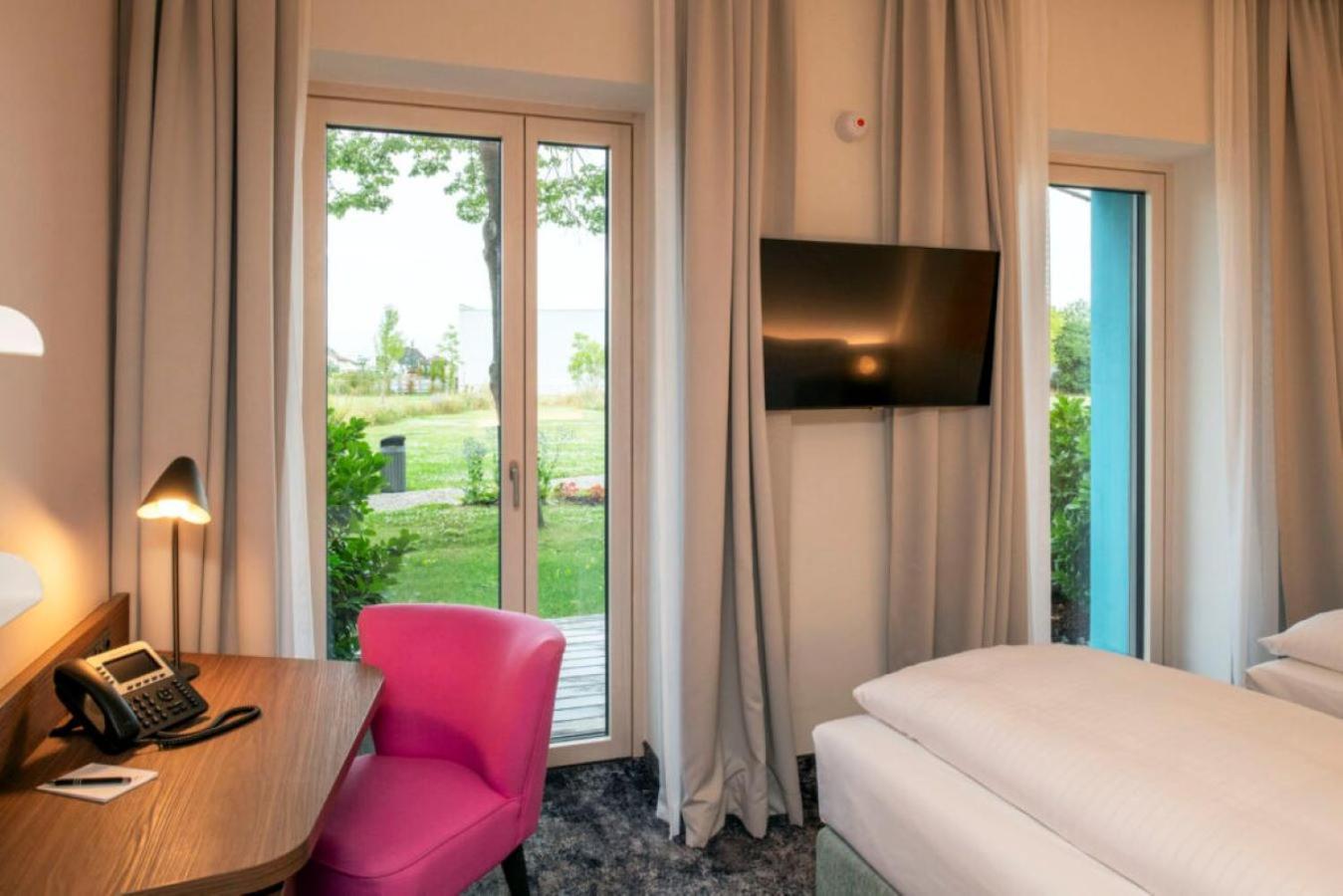 Hotel Le Parc ウィーナー・ノイシュタット エクステリア 写真